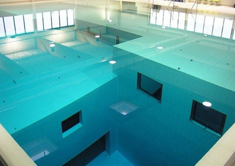 swimming pool