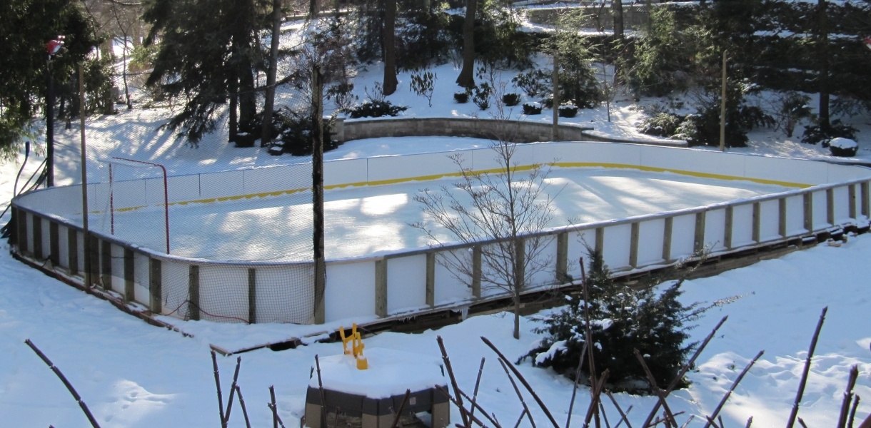 1220-600-crop-natural_ice_rink_with_junior_boards_and_subfloor_2