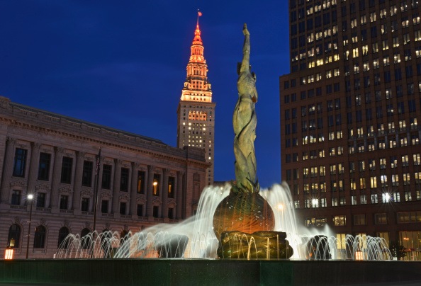 Historic Landmarks In The U.S. And Canada Light Up In Support Of Stand Up To Cancer And Stand Up To Cancer Canada