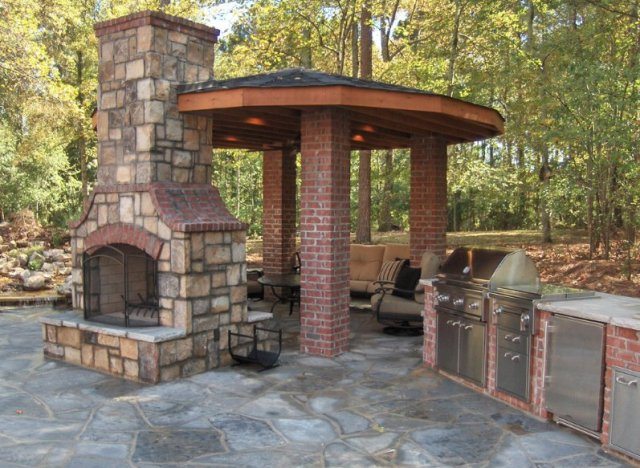 a-OUTDOOR-KITCHEN-640x468