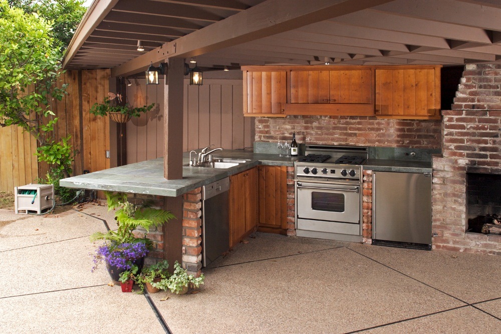 concrete-countertop-with-flooring-ideas-on-wonderful-picture-of-outdoor-kitchen-design-feat-stainless-steel-dishwasher