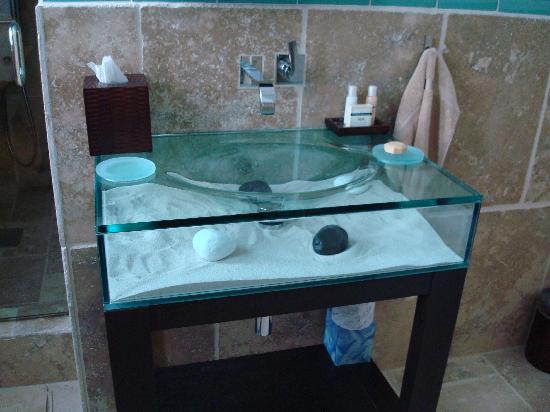 cool-glass-sinks