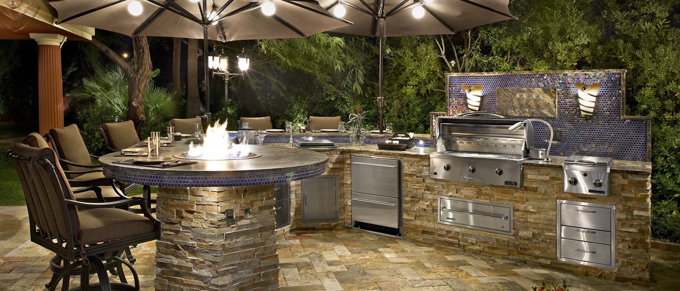 custom-outdoor-kitchen1