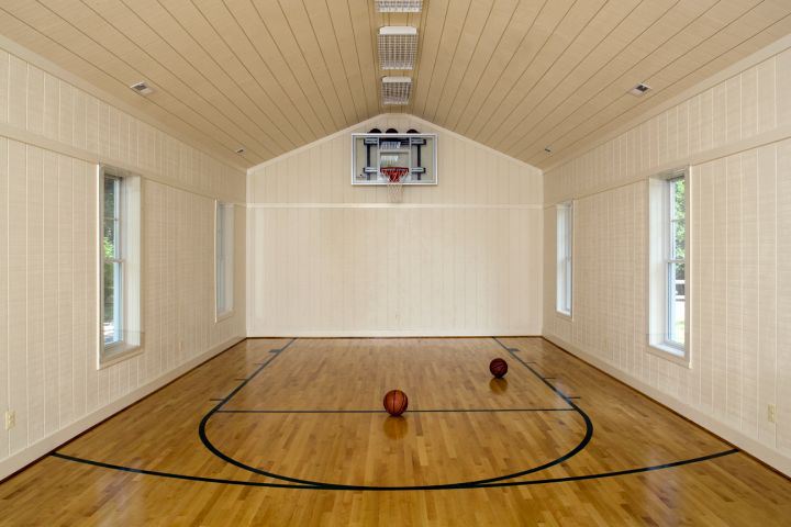 repurpose-old-garage-for-indoor-home-basketball-courts