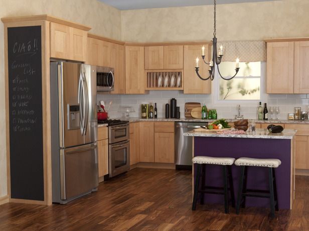 HSTAR507_Emiliy-Courtland-Kitchen-Wide-Shot_s4x3_lg