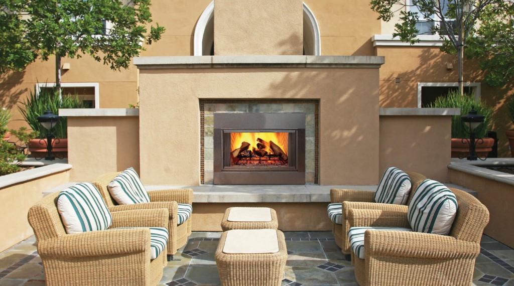 out door living space with fire place