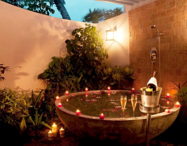 awesome-garden-hot-tubs-3