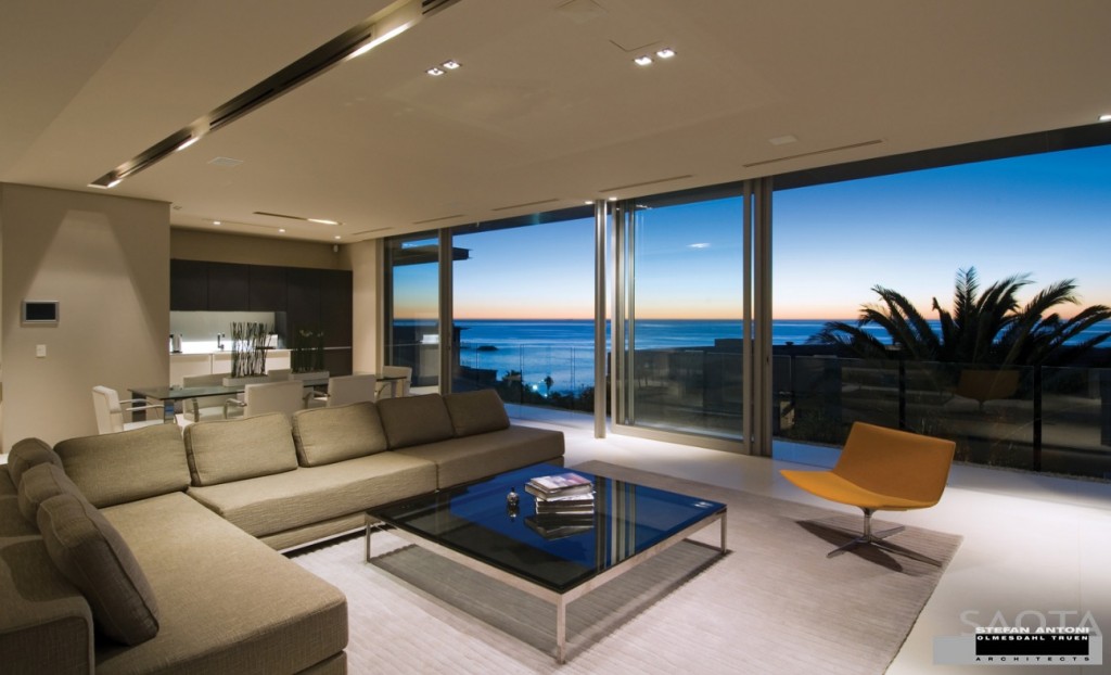 awesome-living-room-sea-view