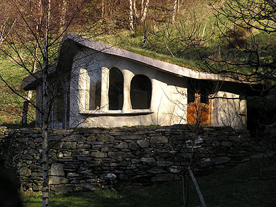 hand sculpted house