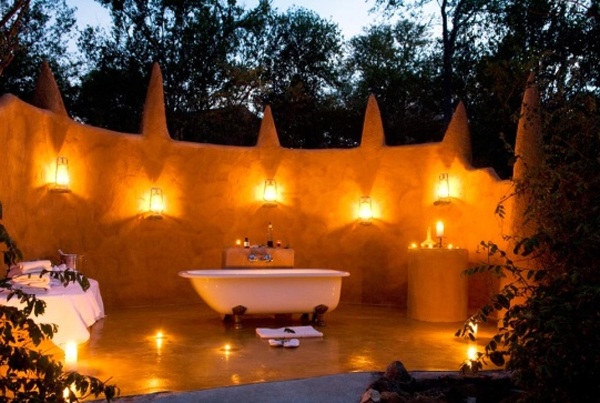 outdoor-romantic-bathrooms