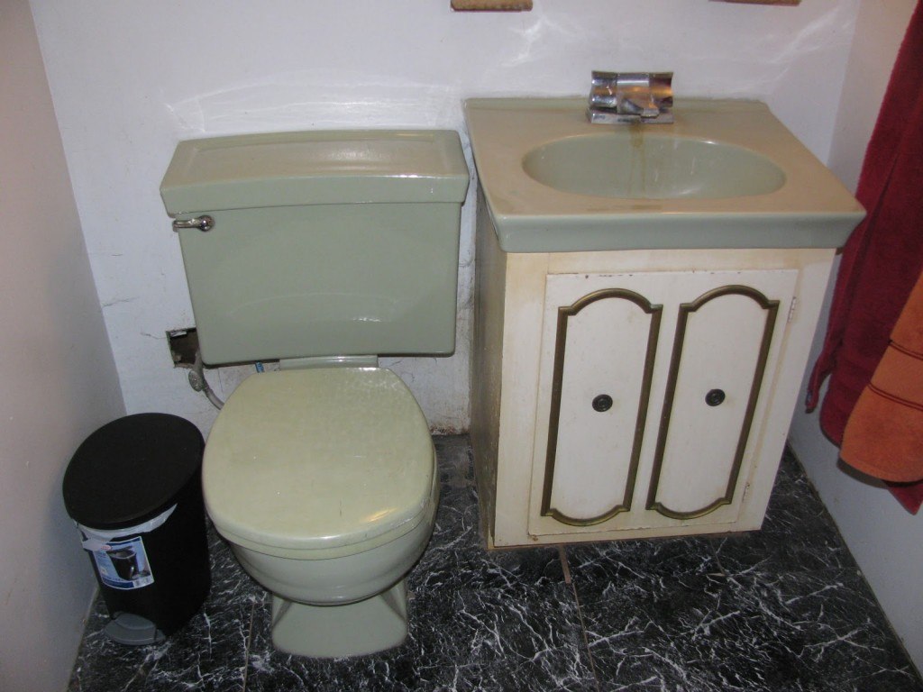 20 of the Worst Bathroom Design Ideas We've Ever Seen