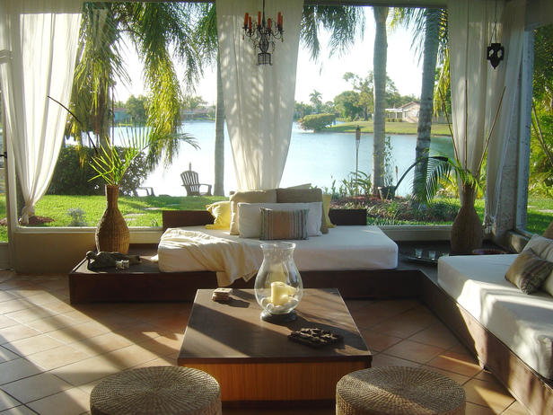 RMS_Sunroom-tropical-design-drapery-lake-view_s4x3_lg