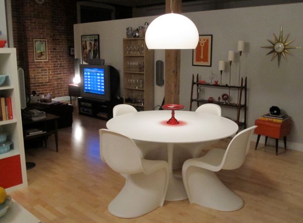 e071f__Vitra-New-Panton-chairs-in-white-give-the-Tulip-table-company