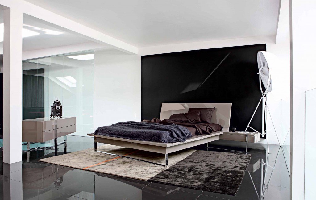 ideas-bedroom-spectacular-small-apartment-bedroom-with-white-wall-painted-combined-black-also-master-platform-bed-on-black-glass-tile-floors-in-modern-black-and-white-bedroom-decorations-arresting-bl