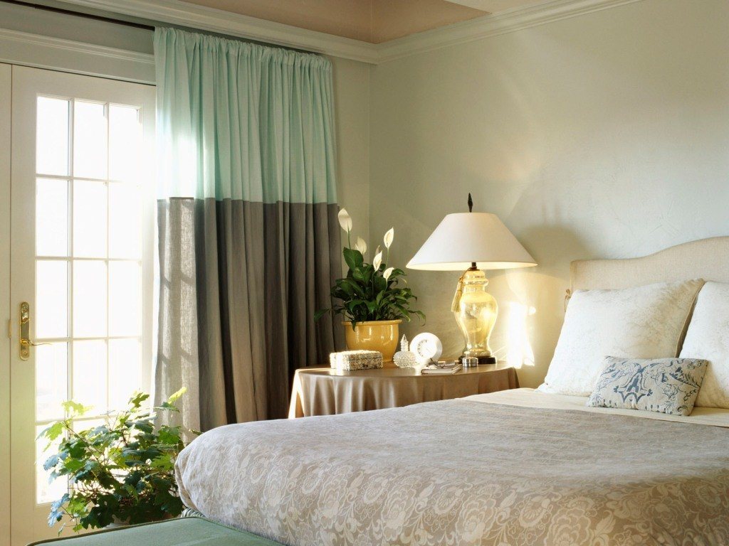 small bedroom decorating ideas on a budget