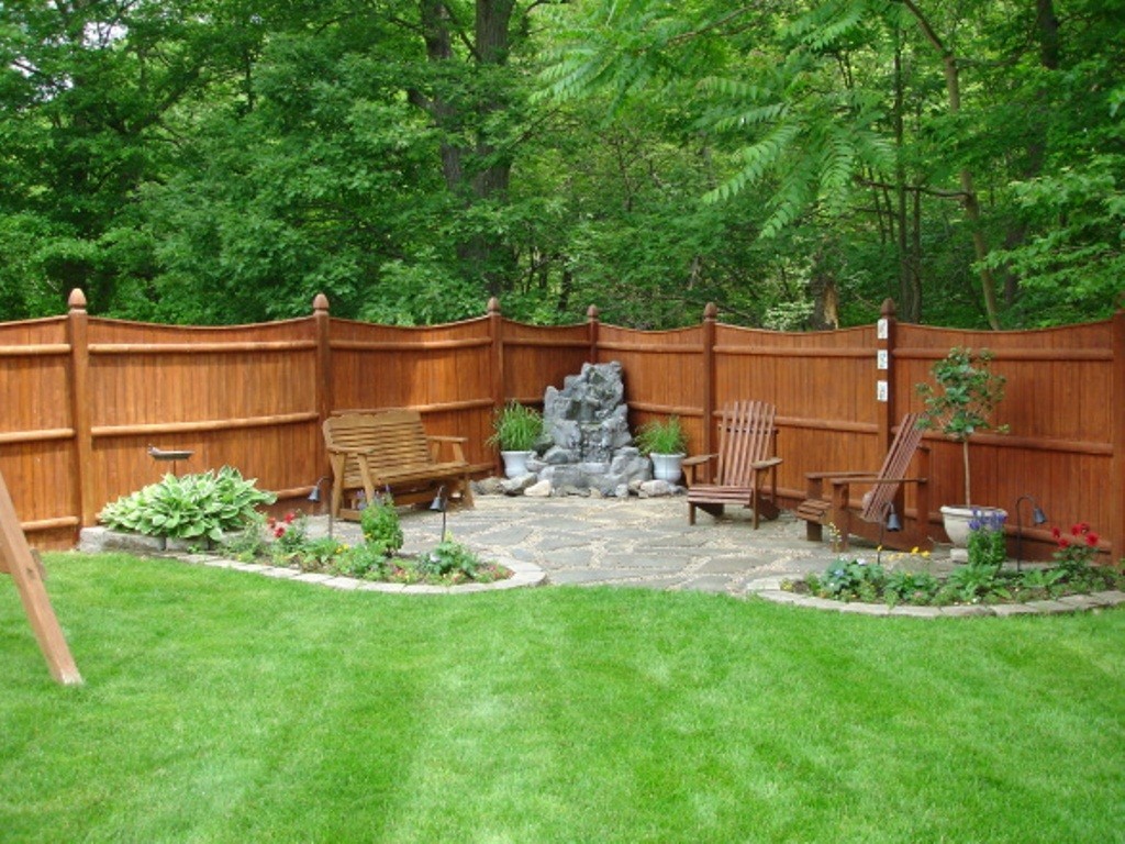 Spruce Up Your Backyard - Small-Inexpensive-Backyard-Ideas