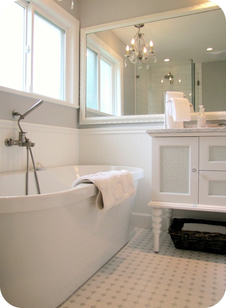 Small Bathroom With Chandelier