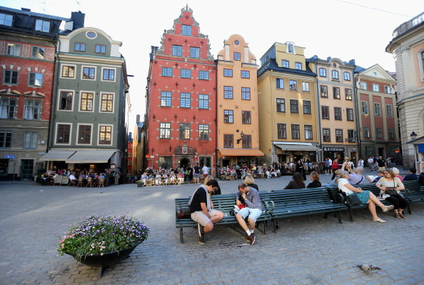 People enjoying a nice day in stockholm