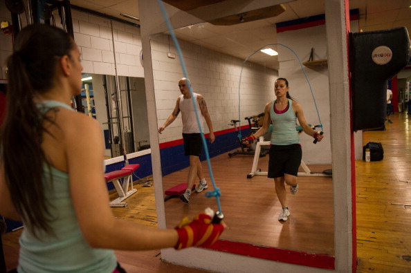 woman jumping rope