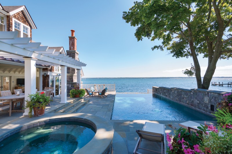 Backyard infinity edge pool