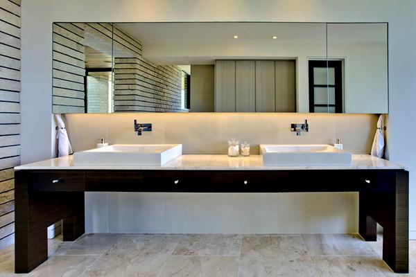 Modern bathroom mirror