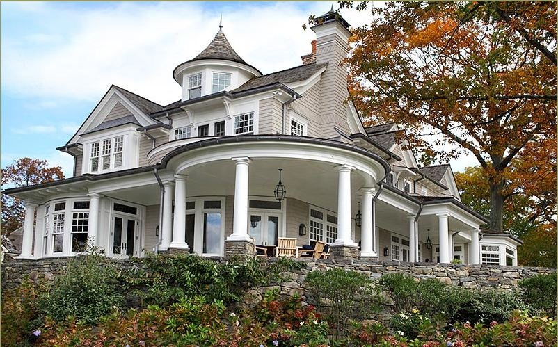 20 Homes With Beautiful Wrap-Around Porches - Housely