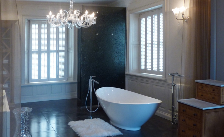 luxurious bathroom with chandelier