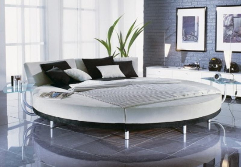 Minimalist Round Beds Designs with Simple Decor