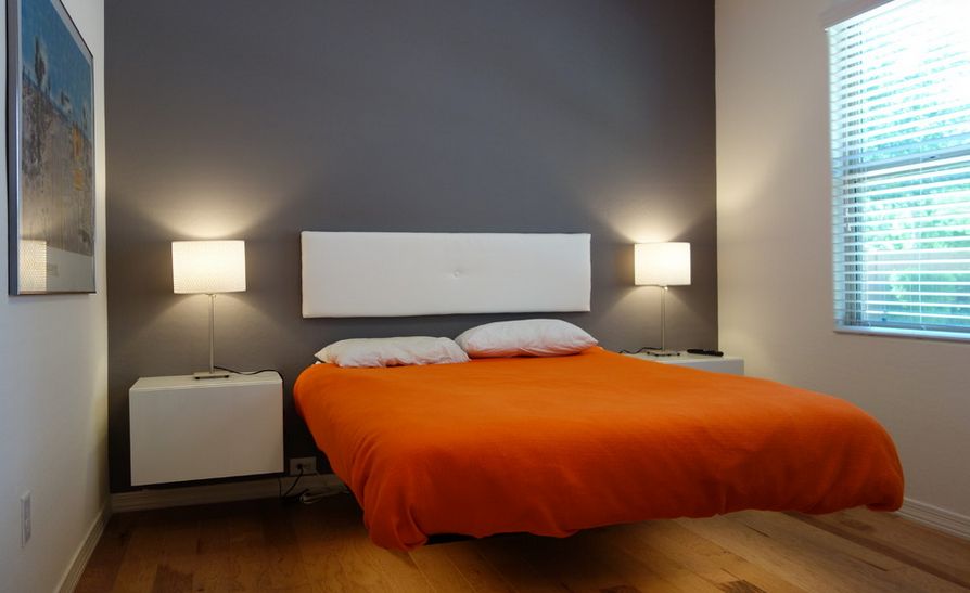 10 Floating Headboard Designs That Defy Gravity