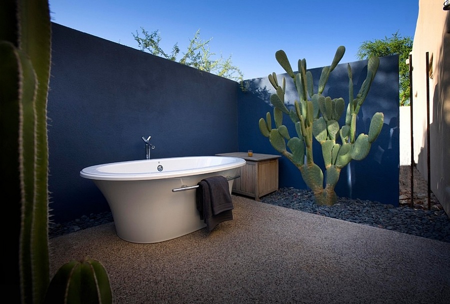 20 Amazing Outdoor Bathroom Ideas