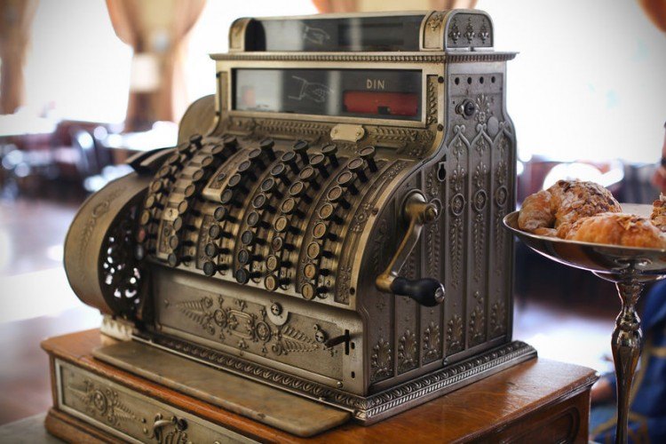 old fashioned cash register