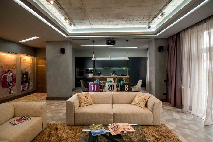 Footballer's Apartment 10