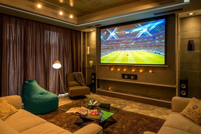 Footballer's Apartment 15