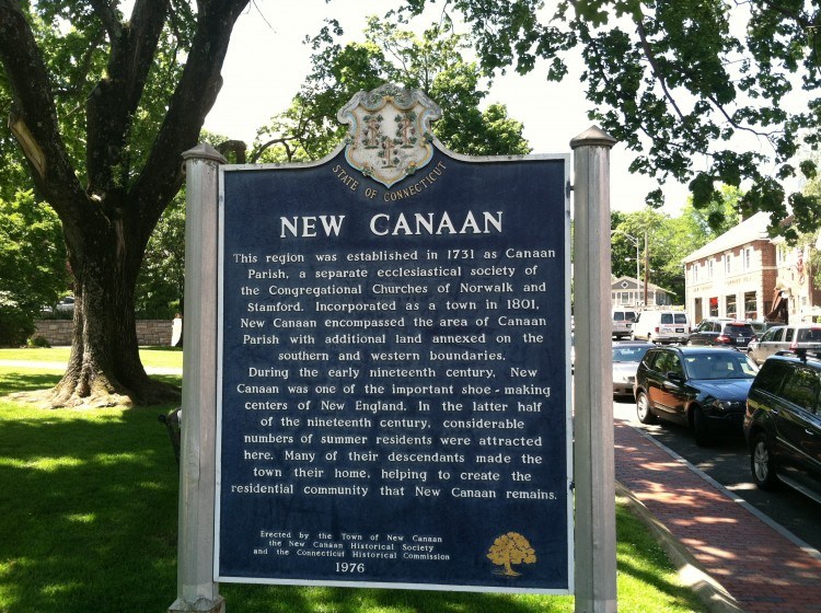 town sign for new canaan ct