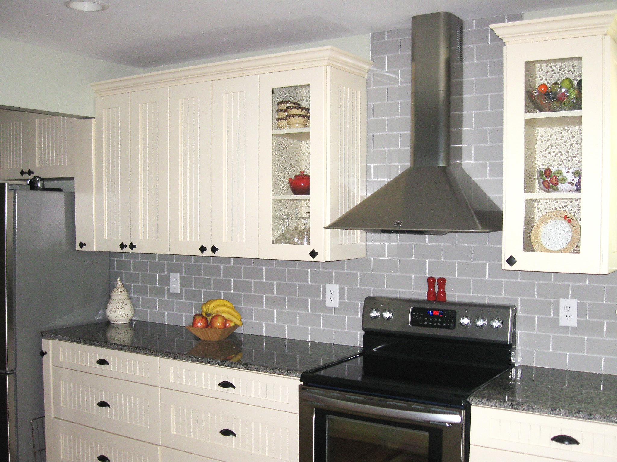 10 Subway Tile Backsplash Ideas For Your Kitchen