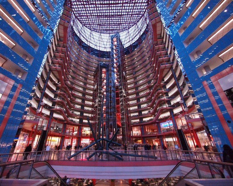 Thompson Center in Chicago Illinois