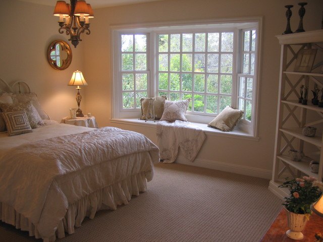 Daybed In Bay Window