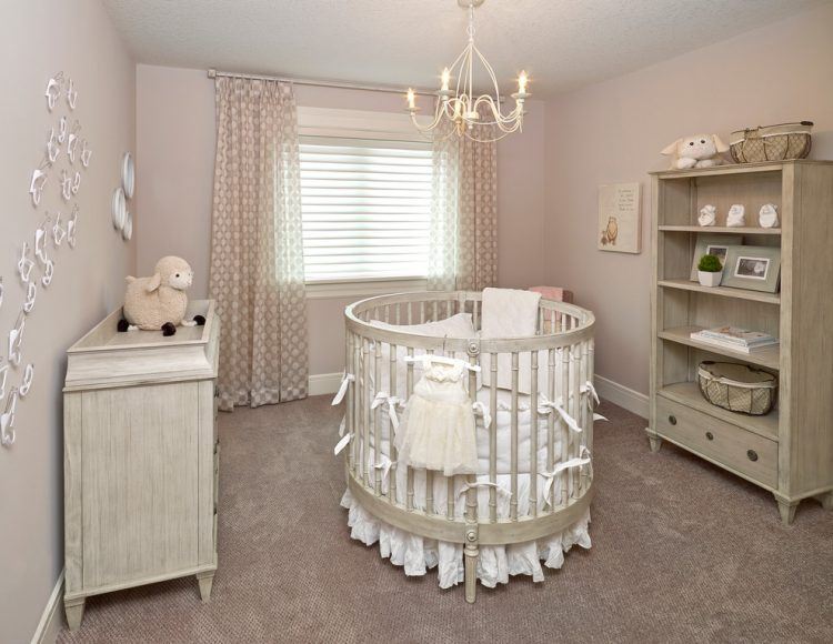 Round baby crib - carpeted