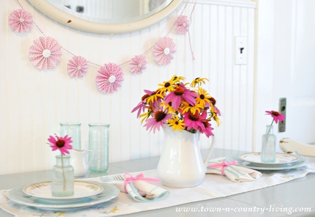 summer garden style table setting