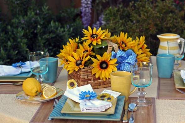 summer table setting with sunflower