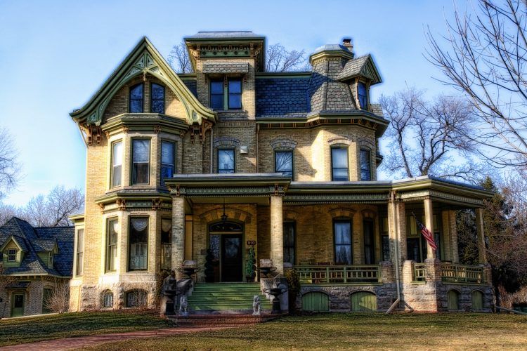 everything-you-need-to-know-about-buying-a-historic-home