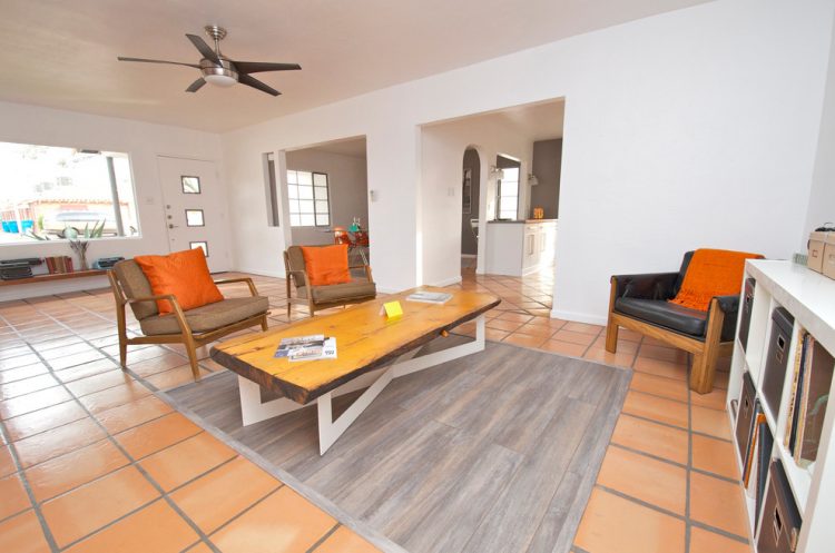 living room with modern ceiling fan