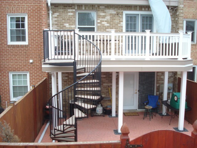 traditional deck with spiral staircase