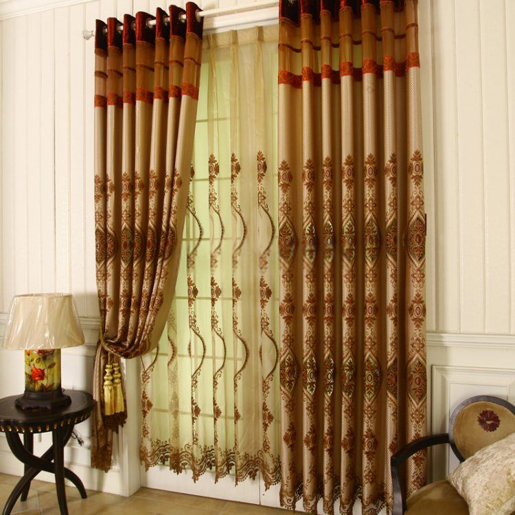 20 Attractive Living Room Curtains