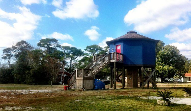 tiny beach house on stilts