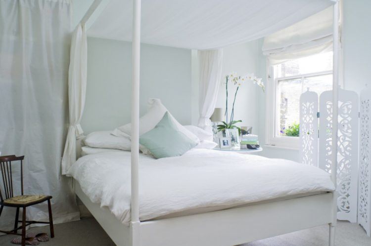 simple light blue bedroom 