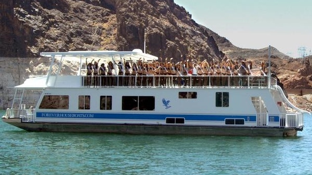 Forever Resorts Houseboat