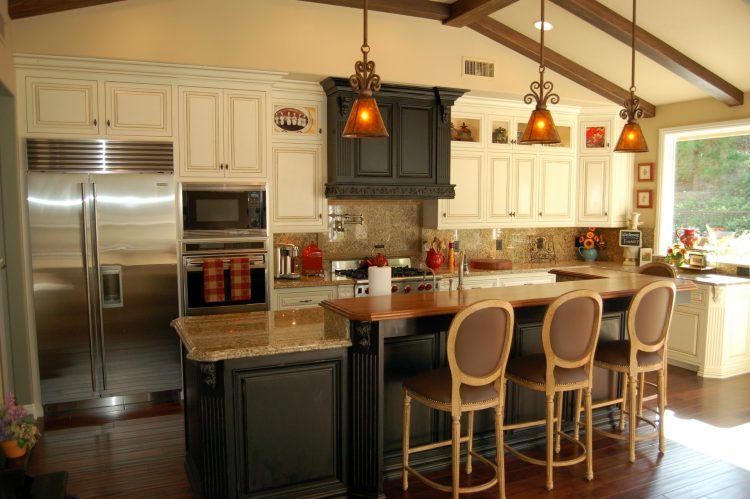 Kitchen with Bar Stool Seats