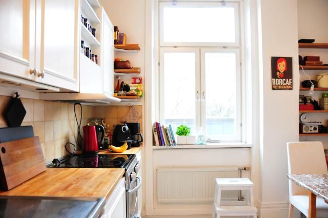 Small Kitchen Decluttered