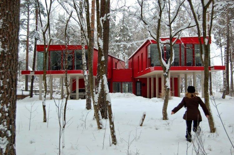 two sisters red houses